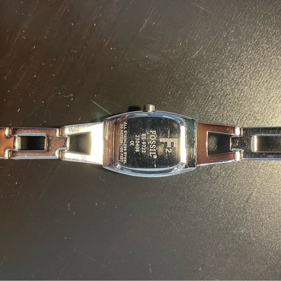 Fossil F2 ES-9722 Mother of Pearl Dial Quartz Watch - Picture 6 of 9